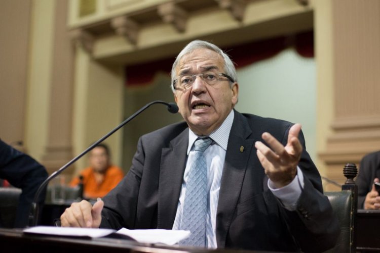 Esta para la Mierda ¡¡ , la Vulgaridad del Diputado Santiago Godoy