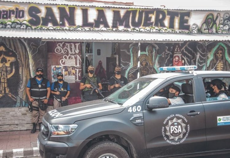 Allanamientos en un templo a San La Muerte