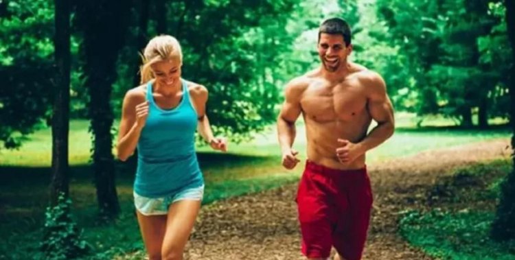 Una legisladora busca que las mujeres puedan correr con el torso desnudo en la calle
