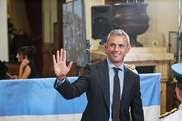 Tensión en la Asamblea Legislativa: maltratos y agresiones físicas a la prensa